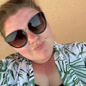 Meet your Posher, Brittney